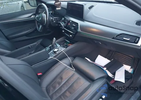 2022 BMW M550 I xDrive из США, поврежденный, VIN WBA13BK01NCH76521